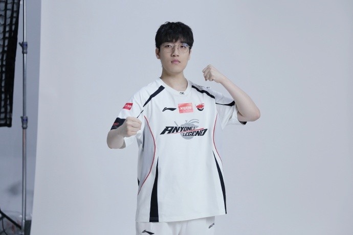 AL发布选手日常返图：定妆照拍摄花絮太suai了呀